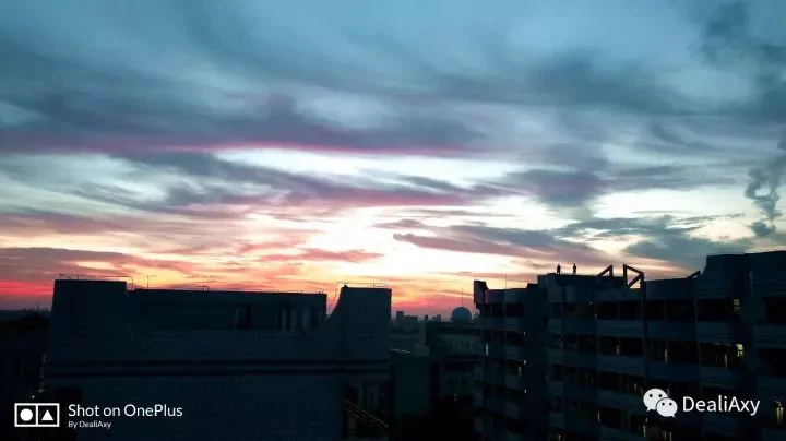 图：学校的黄昏